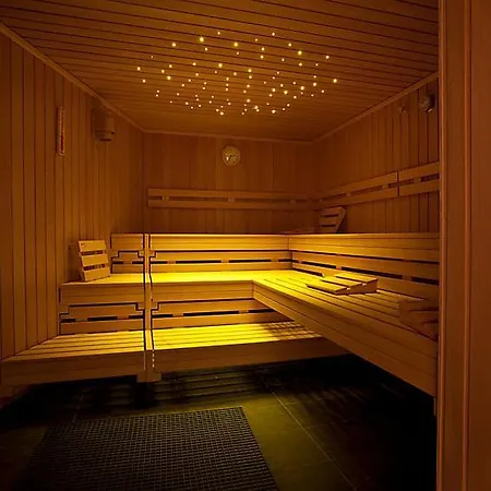 Sleeps 8 Pool Wifi 公寓 *